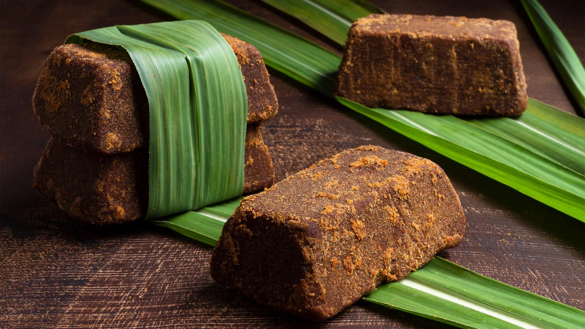 Jaggery nutrition facts with calorie count and health benefits 