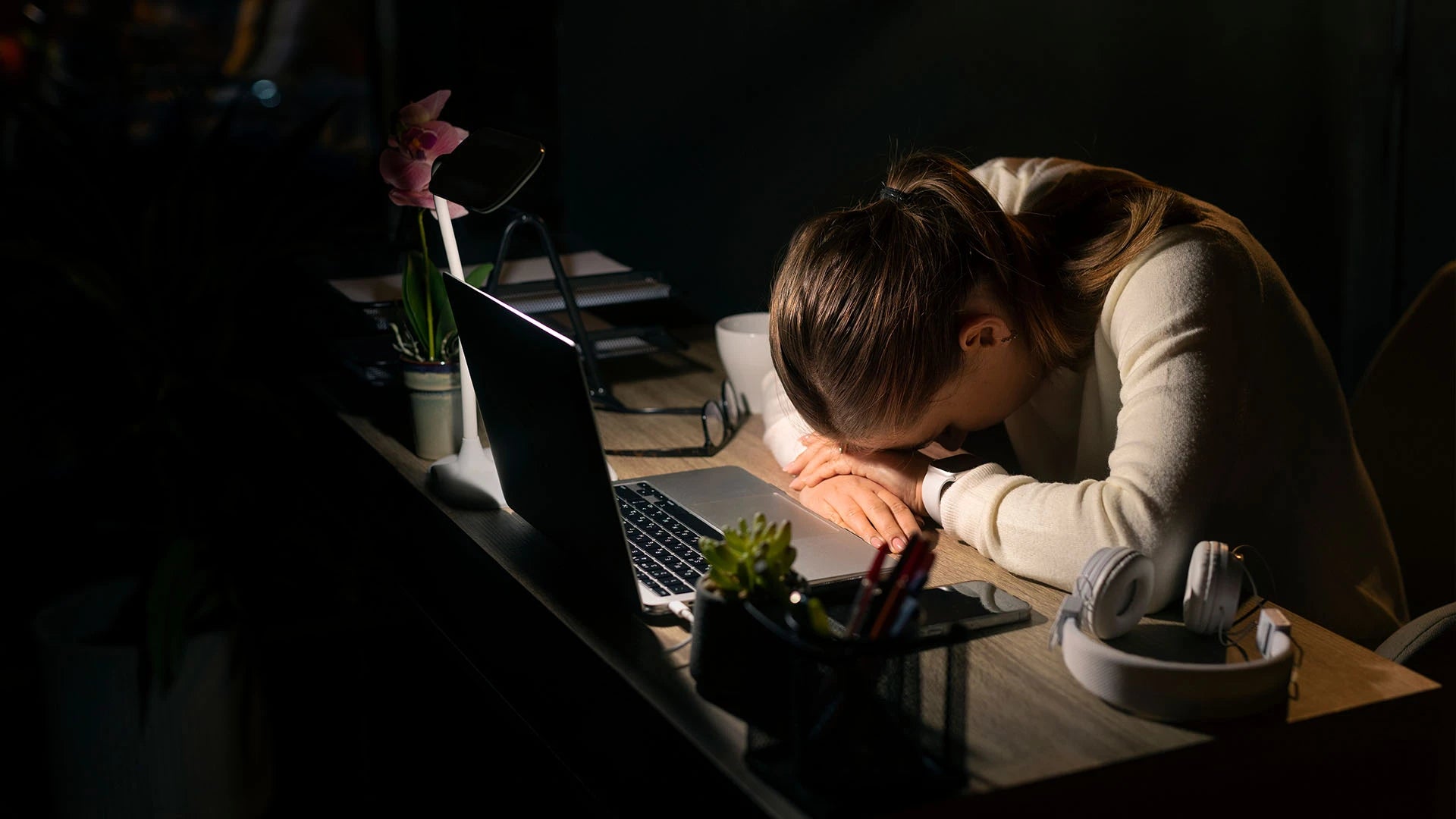 Person unable to sleep, wondering 'Why am I not getting enough deep sleep?' 